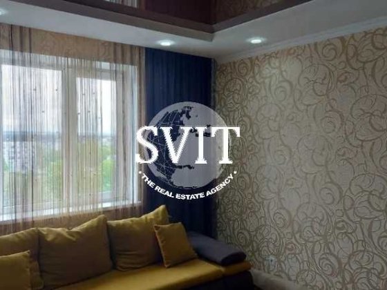 Продається 3-кімнатна квартира в м-н Авіатор Чугуев