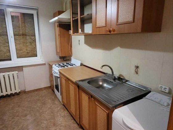 3- х комнатная квартира Чугуев,  Авиатор Чугуев