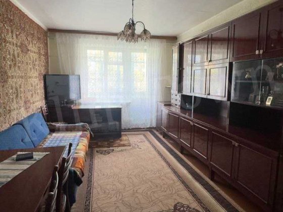 Продається 3 кімнатна квартира з автоном. опаленням в р-ні АЗС "Shell" Переяслав-Хмельницький