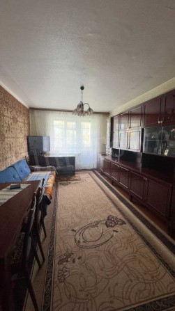 Продається 3 кімнатна квартира з автоном. опаленням в р-ні АЗС "Shell" - фото 1