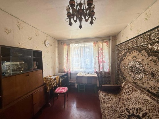 Продаж 3к квартири 52 кв. м на вул. В. Комарова, м. Бар Бар