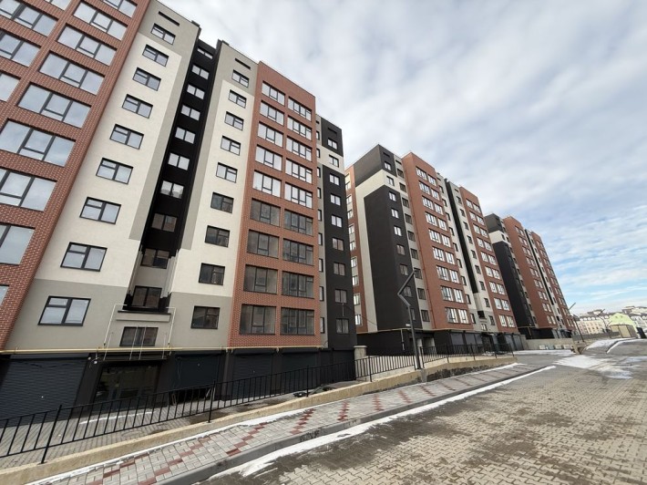 Терміновий продаж великої 2к по хорошій ціні - фото 1