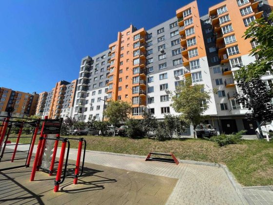 Продаж 2-кімнатної квартири з ремонтом у ЖК Сімейний комфорт Винницкие Хутора