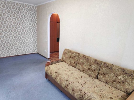 1к меблі, ремонт, цегла , сердедній поверх, 2 зупинки до Плази! Хмельницкий