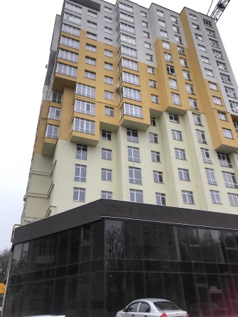 Чудова 2 кімнатна квартира в новобудові на Виставці, вул.Свободи. - фото 1