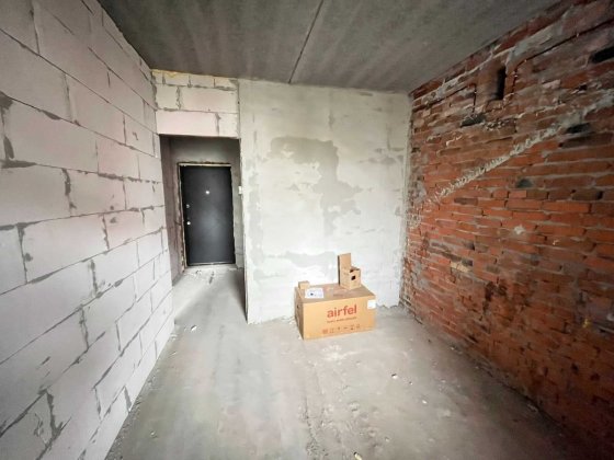 1к в зданому будинку, середній поверх, ТОРГ 36375 Хмельницкий