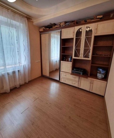 Шикарна однокімнатна, середній поверх!!! Заїжджай та живи - фото 1