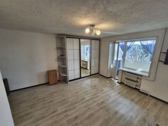 Продам 1 ком ул .Тепличная ,пр. Слобожанский Слобожанское