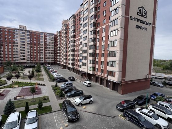 Продам квартиру в ЖК Дніпровська Брама-1 Слобожанське