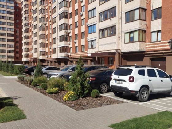 Продам 2х  ком  квартиру Слобожанское  в ЖК  Браме 1 Слобожанское