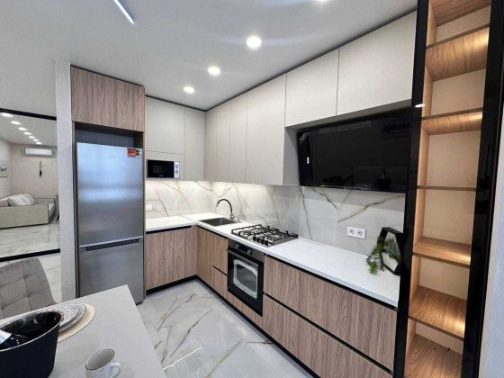 Продам ЭКСКЛЮЗИВ 68м2  2 Спальни + кухня-студия Днепровская Брама 2 Слобожанське