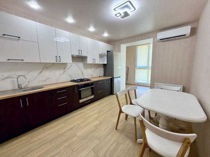 Продам квартиру с ремонтом в ЖК Днепровская Брама - фото 1