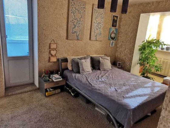 Продам 4 кімнатну квартиру на мікрорайоні на вул. Миру. Синельникове