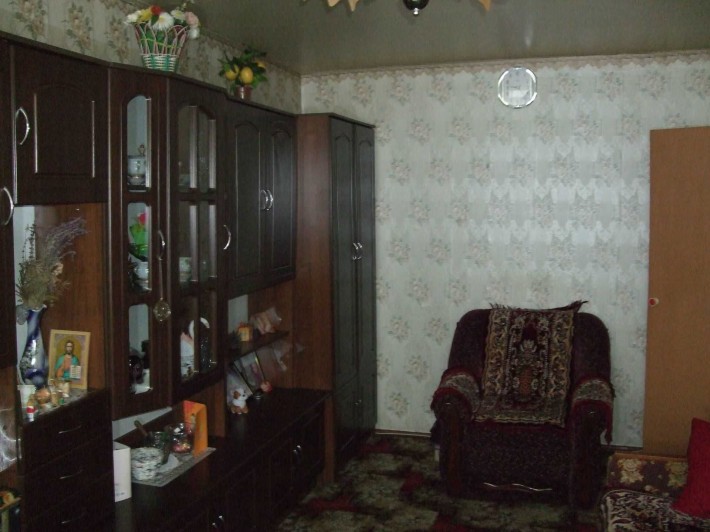 Продам 2-х комнатную квартиру на микрорайоне. - фото 1