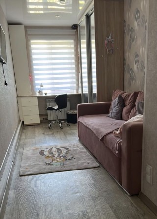 Продам 2х комнатную квартиру - фото 1