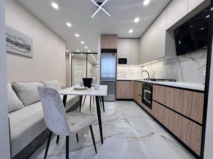 Продается стильная и уникальная 2х кв .68м2 Днепровская Брама 2 - фото 1