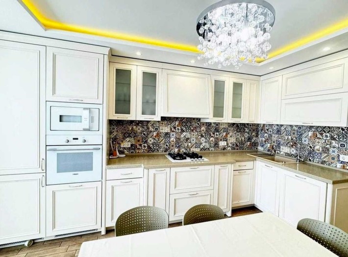 Продам 5-к квартиру (146м2) с ремонтом в ЖК Днепровская Брама 1 - фото 1