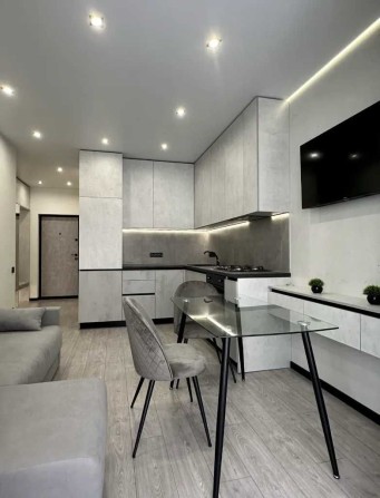Продам гарну 1к квартиру ЖК Дніпровська Брама 2/слобожанське - фото 1