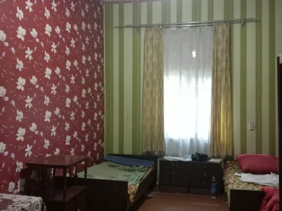 Приміщення під комерцію ,Квартира двокімнатна центр м.Радомишль Радомышль