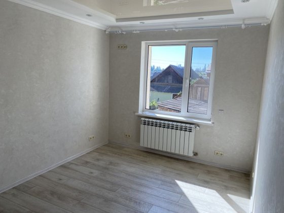 Продам квартиру в центрі міста Олевск