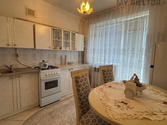 Продаж трикімнатної квартири с. Оноківці Оноковцы