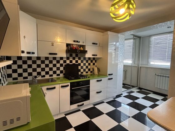 Продаж дворівневої квартири на вулиці Крайня Крихівці