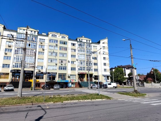 Продаю 3 км Квартиру (Власник) Угринов