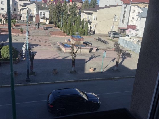 Квартира з гаражем Надворная