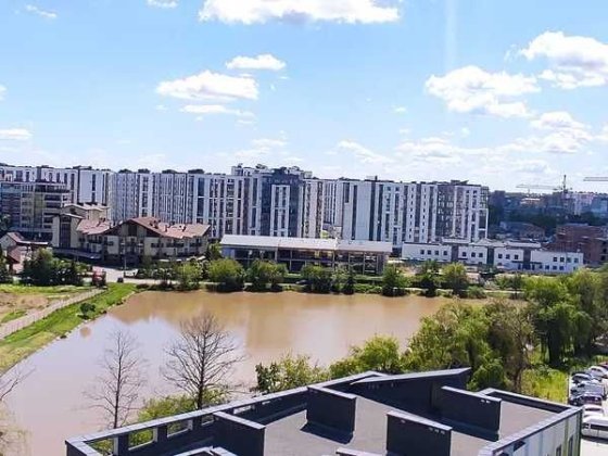 ТОП !Велика з видом на озеро та гори  2-кім квартира,ГОТОВА ДО РЕМОНТУ Криховцы