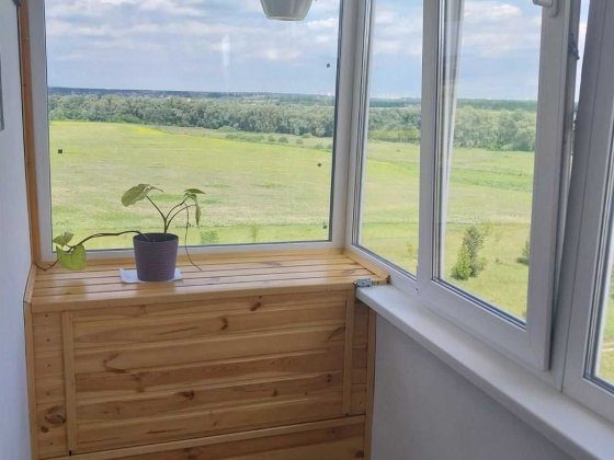 Продається трикімнатна квартира з ремонтом,  меблями і технікою.