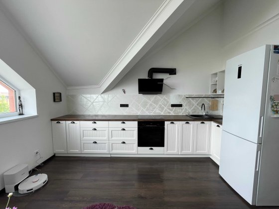 Двокімнатна квартира 84 м2 з ремонтом, мінімальне оформлення, Ворзель Ворзель