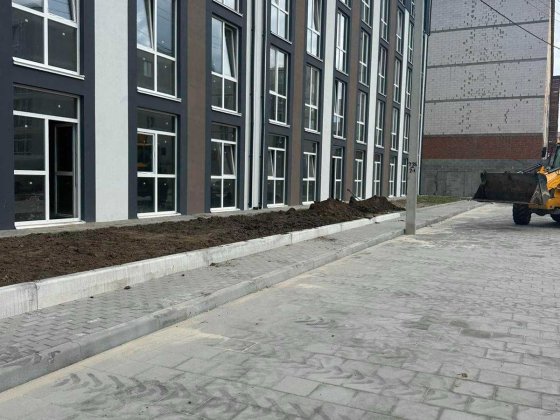 Продається 2-кімнатна в новобудові з вільним плануванням с.Петрівське Святопетровское