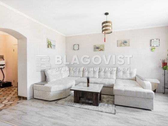 У передмісті Києва, ЖК “Смарагдове Місто”, Нові Петрівці Нові Петрівці