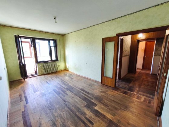 Продам 2-х кімнатну квартиру в Дніпровському кварталі Славутич