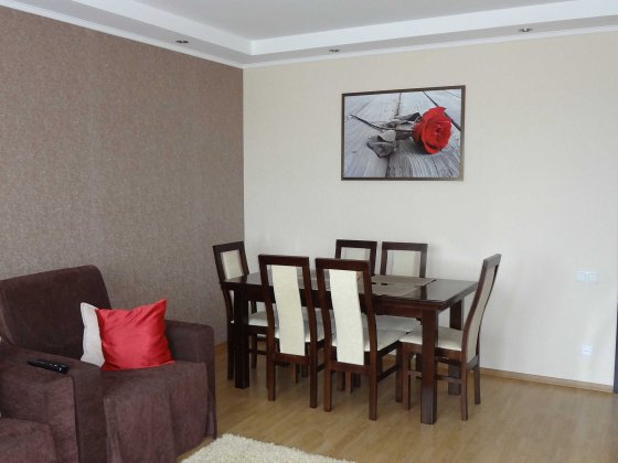 Простора і незвичайна квартира у Вільнюському кварталі Славутич