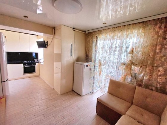 1-кімнатна квартира-студія з додатковою кімнатою і гардеробною/Глеваха Глеваха