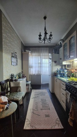 Продам затишну квартиру з ремонтом. - фото 1