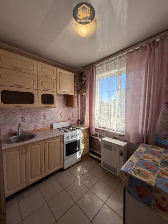 Продам 2-х кімнатну квартиру 43.9м2, поверх 1, ЦЕНТР, село Бузова - фото 1