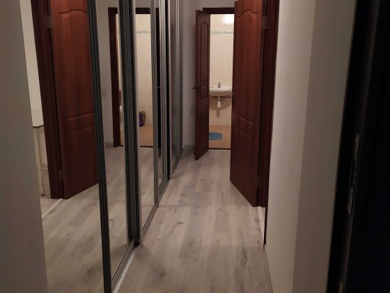 Продам 1к- 41м2, с.Мила поряд Капітанівка, ст.м.Житомирська 15хв. їзди Милая