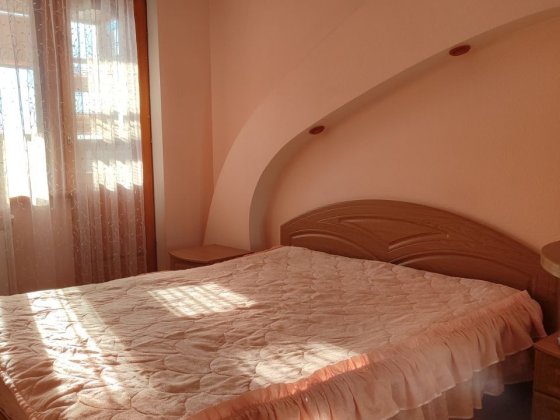 Продається простора 3-кімнатна квартира Жадова( ближне ) Соколовское