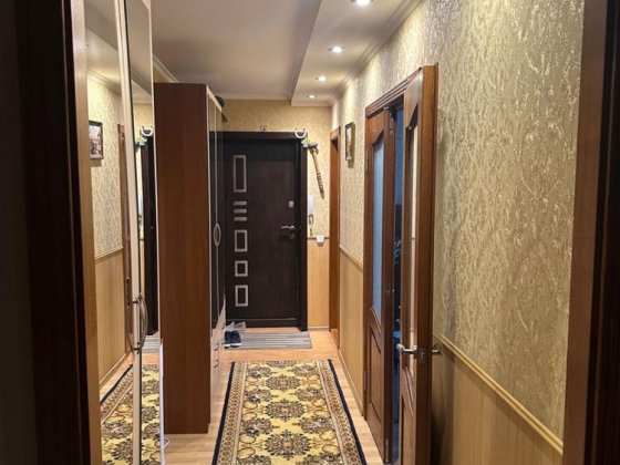 Продам трикімнатну квартиру Черняхівка