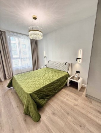 Простора квартира з якісним ремонтом заселений будинок - фото 1