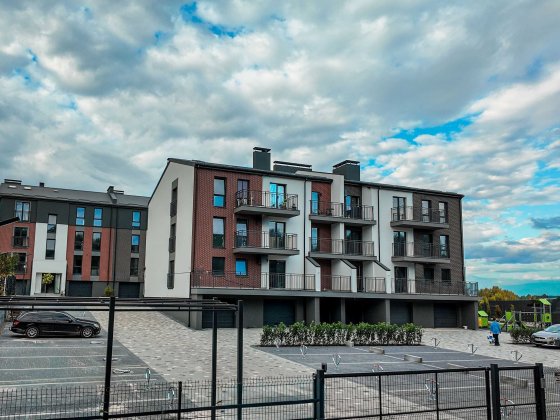 Продаж 1 кімнатна 43 мкв 2 секція 1 поверх Львів Винники Винники