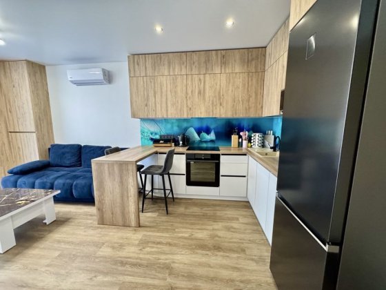 Продаж квартири в новобудові з ремонтом Пустомити