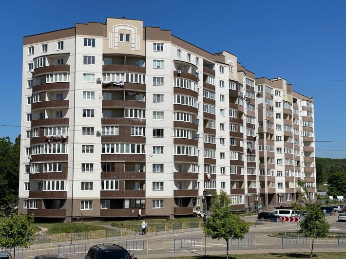 Продам 5 кімнатну квартиру 160 кв.м. м. Новояворівськ! - фото 1