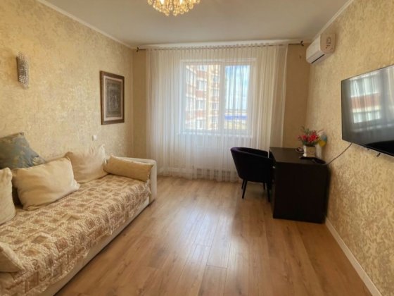 3-кін. квартира 93 м2. Новий будинок.  Закрита територія. Лески