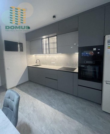 Продам 2 комн ЖК 59 Жемчужина! Сахарова! Дорогой евроремонт! - фото 1