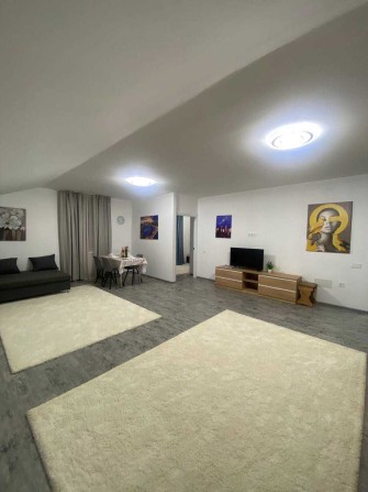 Продам 2-комн. квартиру в НОВОМ КЛУБНОМ доме/Фонтанка/ Ремонт+Мебель - фото 1