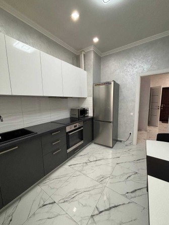 Продам 2-кімнатну квартиру з ремонтом і меблями в 5 Жемчужині! - фото 1