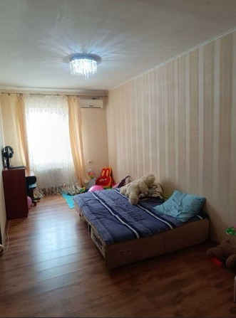 Продам двухкомнатную квартиру пгт Авангард - фото 1